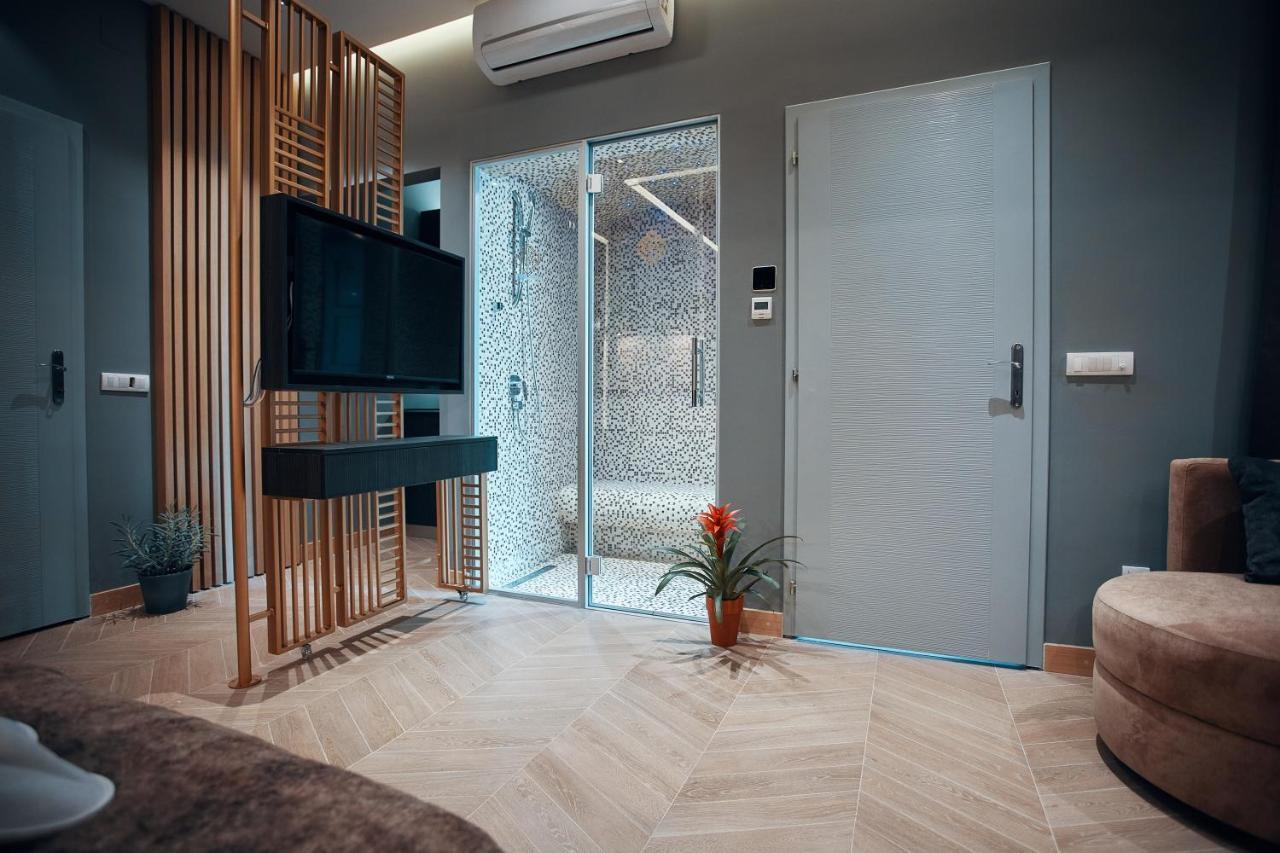 Monza Mirror Apartment Kikinda Exterior foto